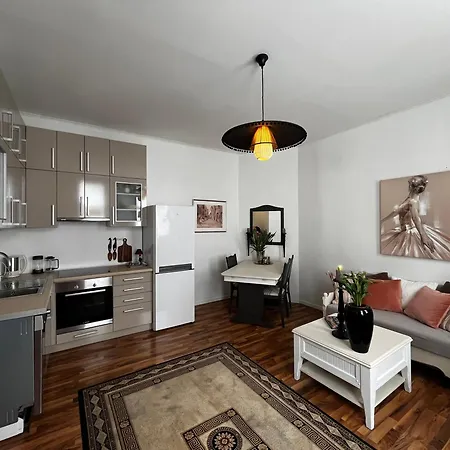 Kirkegata 12 Apartment